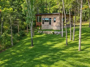 Luxury, 3.5 mi from VT, Private - Image 3