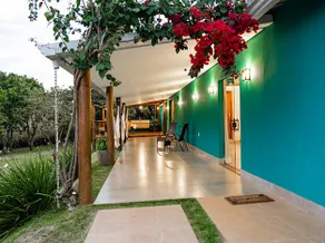 Jatiúca house in Holambra with lake - Image 3