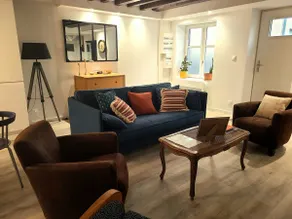 Beautiful townhouse near train station and center - Image 4
