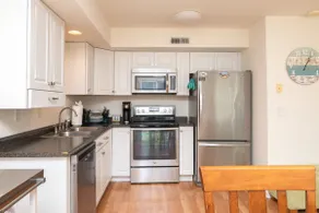 Centrally Located with 4 TVs, Deck & Fireplace - Image 5