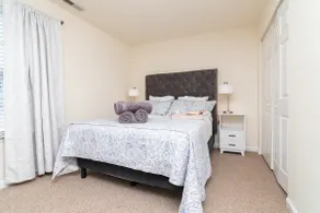 Centrally Located with 4 TVs, Deck & Fireplace - Image 3