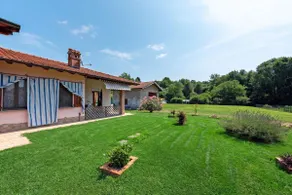 La Casa In Campagna: Rustic Retreat 800m from the Lake - Happy Rentals - Image 2