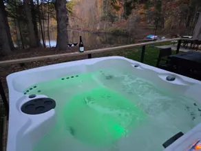 Luxury Cabin | Hot Tub, Ponds, Fishing & Fire Pit - Image 3