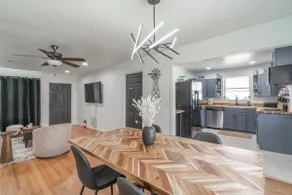 Farm House - 1 min to Integris/State Fair/downtown - Image 2