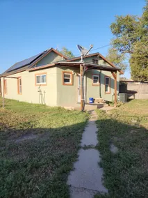 Peaceful 3-Bedroom Retreat Near Pueblo Lake - Image 2