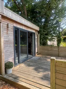 Cabin in Exeter with Lush Views And Free Parking - Image 3