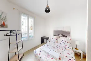 Cozy APT in Le Perreux with Parisian Charm & Disneyland Fun - Image 2