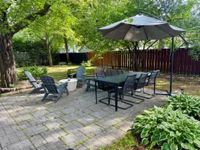Private Unit with Patio & Fire Pit (Free Parking!) - Image 5
