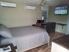 Colombian Puerto Rican apartment - Image 4