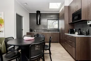 Luxurious Home in the Canberra Inner South - Image 4
