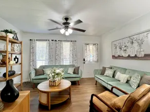 Newly Renovated Home - Sleeps 10 - Image 3