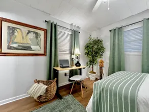 Newly Renovated Home - Sleeps 10 - Image 5