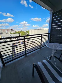 Top Floor City Views! King Bed Pool Gym Free Parking - Image 5