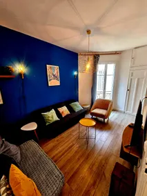 Large Apartment in the Heart of Cours Julien Marseille - Image 3