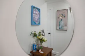 Private suite | Close to stadium | Free parking - Image 3