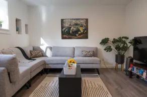 Private suite | Close to stadium | Free parking - Image 5