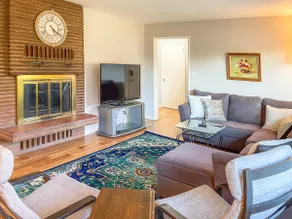 Up-dated ranch home in Gresham - Image 2