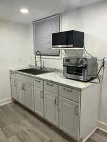 NEW Quiet Intwn Apt WITH Private Entry, Bath & Patio - Image 3