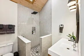 Hillside Haven 1Bd/1Bth | King Bed | Pet Friendly - Image 5