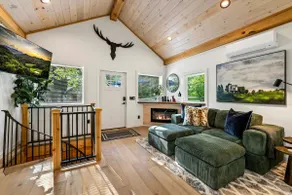 Hillside Haven 1Bd/1Bth | King Bed | Pet Friendly - Image 2
