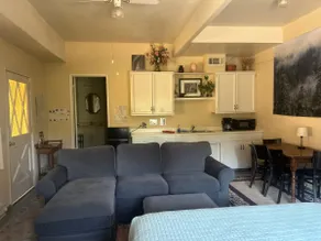 Studio Apartment in Oakhurst No cleaning fee - Image 4