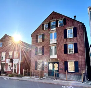 Lovely two bedrooms 5 minutes walk from ocean - Image 2