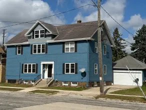 HUGE Family Beach House –Sleeps 14. Modern updates - Image 3
