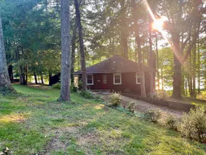 MLC# 8-Oak Hill-Peaceful-3 BR-Lake View - Image 3