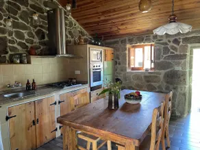 Charming riverside home, Roman bridge views - Image 3