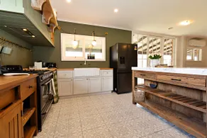 Chiltern Country Cottage - Provincial Style. - Image 5