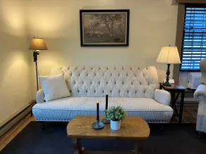 Elegantly Restored Historical 2BR Stay Near PSU - Image 2