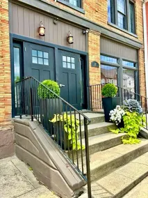 Elegantly Restored Historical 2BR Stay Near PSU - Image 3