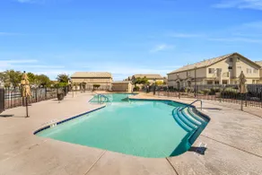 Safe Bet Townhome with Garage and pool. - Image 2
