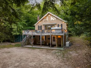 Hot Tub, 5 Beaches Nearby, 4BR, Dog & Kid Friendly - Image 2