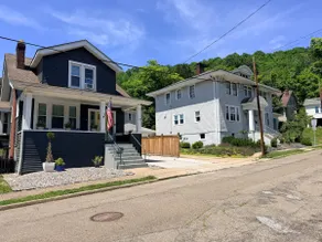 The Fern-A Boutique Stay In the heart of Wheeling - Image 2