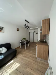 Monica's home - Image 2