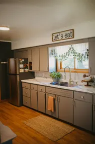 Green Haven | Cozy Home Near Heart of Downtown Iwd - Image 4