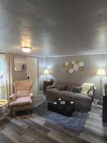 A cozy furnished 1 bedroom lower level Apartment. - Image 4