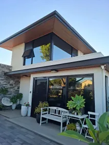 Privacy! Separated Entrance, Ensuite & Garden - Image 2