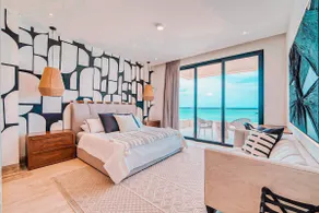Luxury oceanfront apartment in Velamar - Image 3