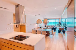 Luxury oceanfront apartment in Velamar - Image 5