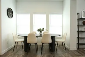 Spacious Cozy Townhome (10% Relisting Discount!) - Image 5