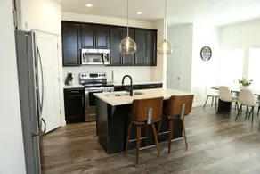 Spacious Cozy Townhome (10% Relisting Discount!) - Image 3