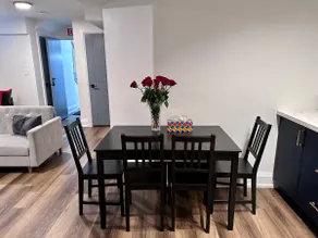 Modern 2BR+Den Suite w/Private Entrance|closeto DT - Image 3