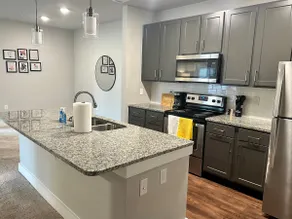 2BR 2BA - Pool & Gym - Mins to I-26, Mercedes, CSU - Image 4