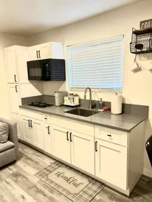 Modern Guesthouse in Las Vegas - Image 5
