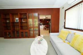3BR Home with Pool Near Shops, M5 & Train Stations - Image 2