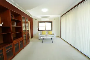3BR Home with Pool Near Shops, M5 & Train Stations - Image 4