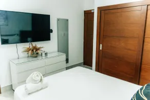 Soha suite,b10 luxury apt, rooftop pool/ nice area - Image 3
