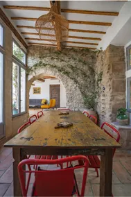 Exceptional home in the heart of Goult - Image 2